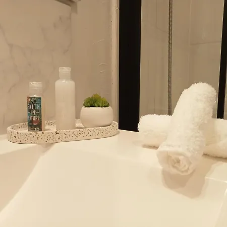 Gare Centre Parking Apartament