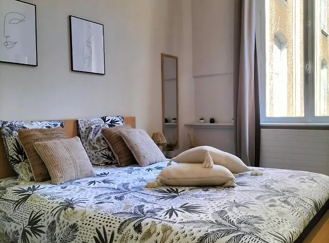 Gare Centre Parking Apartamento *